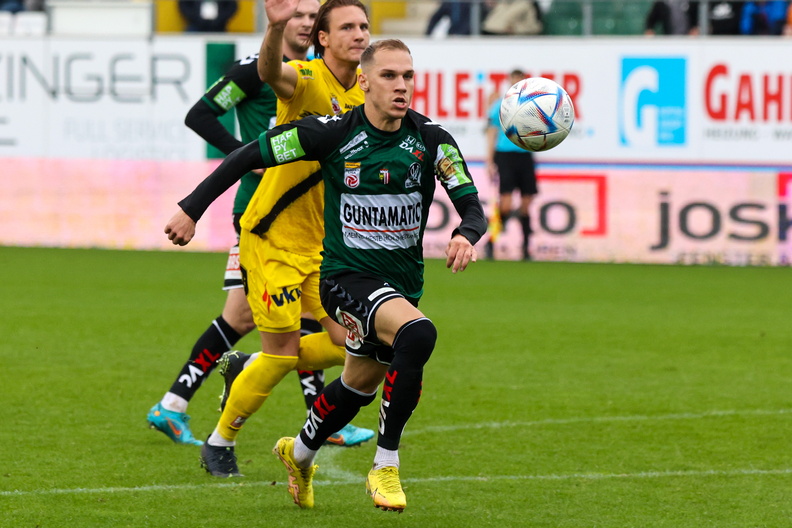 02.10.2022, AUT, Ried, SV Ried vs Altach, Bundesliga Grunddurchgang, Im Bild Monschein (SVR), Photocredit R.Schröckelsberger BLG-2223-R10-SVR-ALT-13.jpg