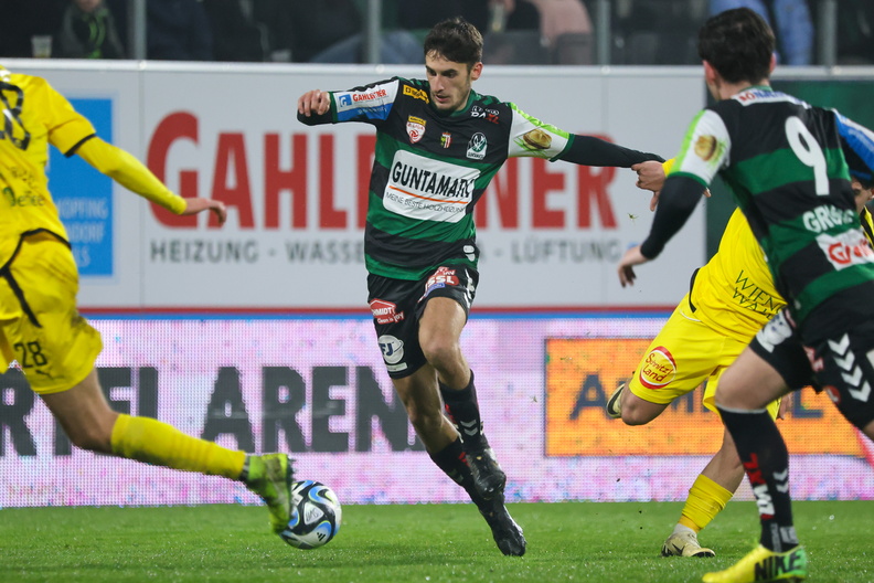 01.03.2024, AUT, Ried, SV Ried vs Stripfing, 2.Liga, Im Bild: Ante Bajic (SVR), Fotocredit Reinhard Schröckelsberger SVR-2324-R18-SVRied-Stripfing-20.jpg